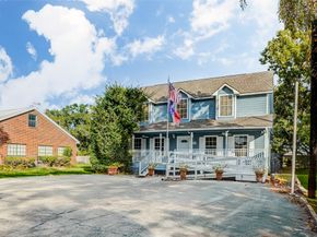 1324B Avenue D, Katy TX 77493