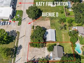 1324B Avenue D, Katy TX 77493
