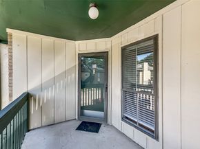 1516 Bay Area Boulevard F16, Houston TX 77058