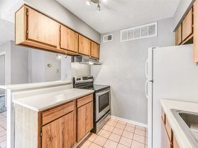 1516 Bay Area Boulevard F16, Houston TX 77058