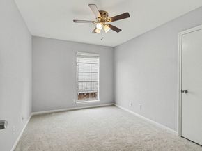 10654 Hazelhurst Drive 28, Houston TX 77043