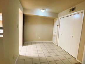 7200 Clarewood Drive 1805, Houston TX 77036