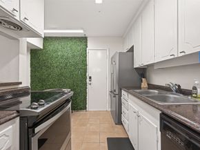 2822 Briarhurst Drive 52, Houston TX 77057