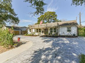 5002 Beechnut Street, Houston TX 77096