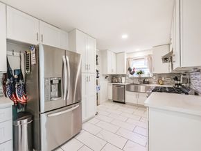 5002 Beechnut Street, Houston TX 77096