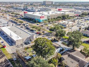 5002 Beechnut Street, Houston TX 77096