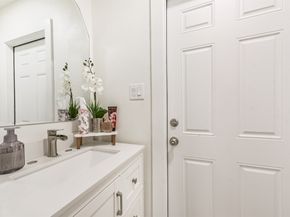 5002 Beechnut Street, Houston TX 77096