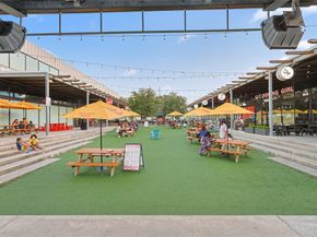 3003 Randall Street, Houston TX 77018