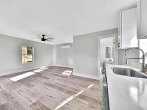 2405 Arbor Street, Houston TX 77004