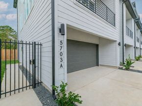 5703H Balbo Street, Houston TX 77091