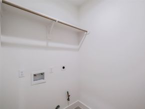 5703H Balbo Street, Houston TX 77091