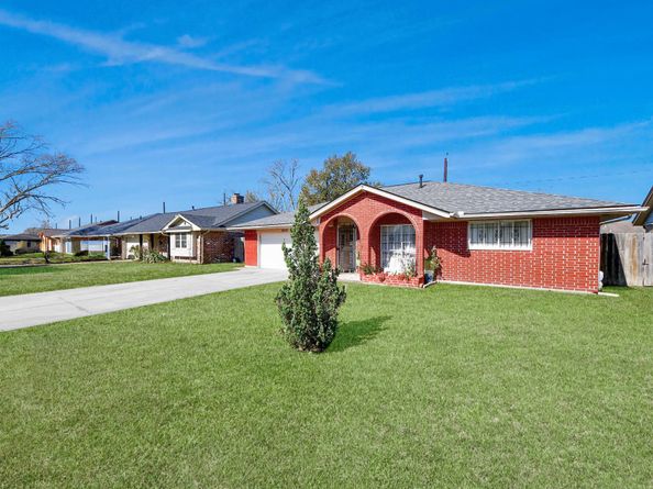 5315 Fairgreen Lane, Houston TX 77048