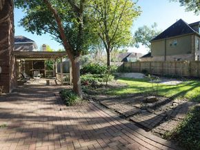 2015 Pecan Trail Drive, Richmond TX 77406