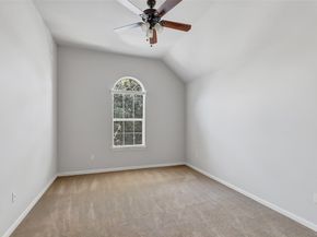 13607 Breakwater Path Loop, Houston TX 77044