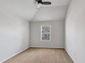 13607 Breakwater Path Loop, Houston TX 77044