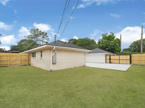 10019 Braes Forest Drive, Houston TX 77071