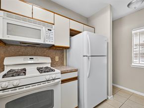 2910 Grants Lake Boulevard 1702, Sugar Land TX 77479