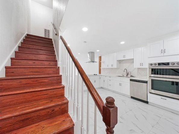 1691 W Sam Houston Parkway S 1691, Houston TX 77042