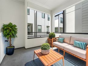 2706 Grand Fountains Drive F, Houston TX 77054