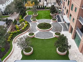 2207 Bancroft Street 1202, Houston TX 77027