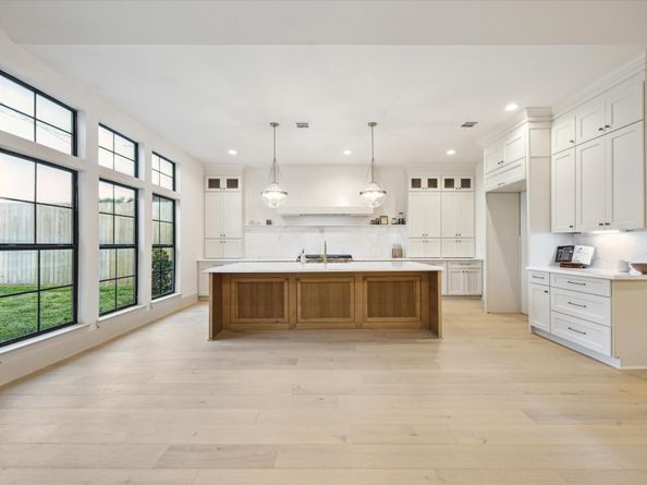 1031 Nashua Street, Houston TX 77008