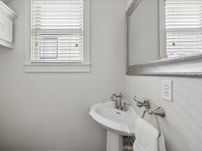 1534 Nicholson Street, Houston TX 77008