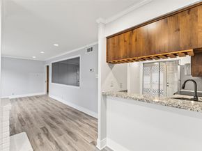 2501 Marilee Lane 4, Houston TX 77057