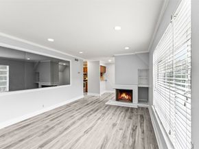 2501 Marilee Lane 4, Houston TX 77057