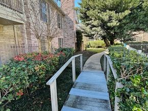3100 Jeanetta Street 401, Houston TX 77063