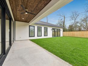 1302 Springrock Lane, Houston TX 77055