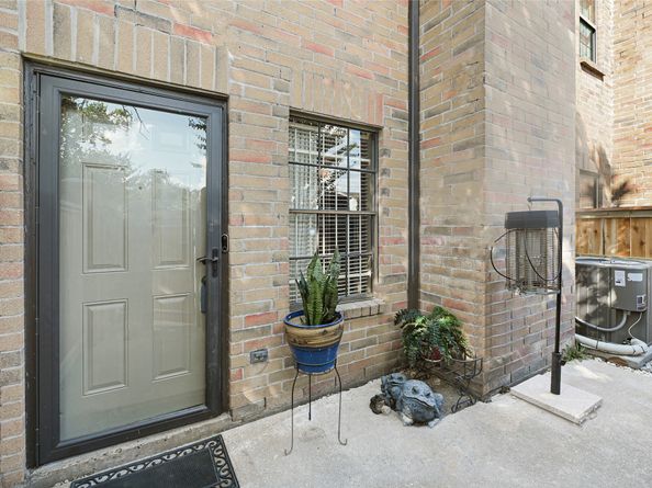 9800 Pagewood Lane 2703, Houston TX 77042