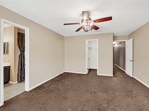 9800 Pagewood Lane 2703, Houston TX 77042