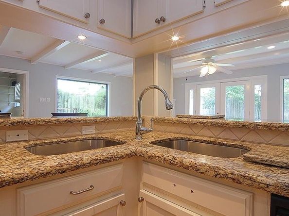 8615 Ferris Drive, Houston TX 77096