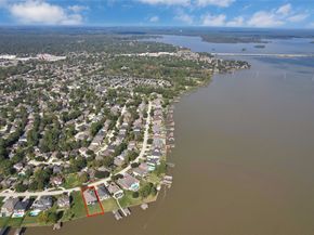8830 Cross Country Drive, Houston TX 77346