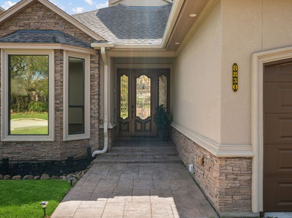 8830 Cross Country Drive, Houston TX 77346