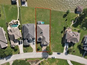 8830 Cross Country Drive, Houston TX 77346