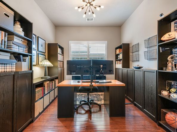 1610 Du Barry Lane, Houston TX 77018