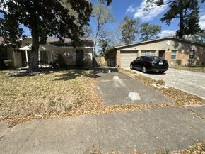 7613 Parker Road, Houston TX 77016