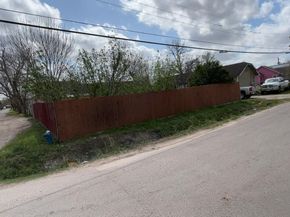 6201 Saint Augustine Street, Houston TX 77021