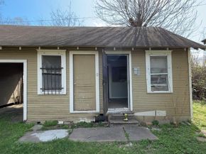 6201 Saint Augustine Street, Houston TX 77021