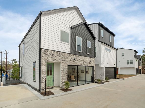 4764 Martin Hill Street, Houston TX 77018