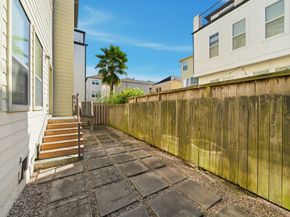 5525 Kiam Street C, Houston TX 77007