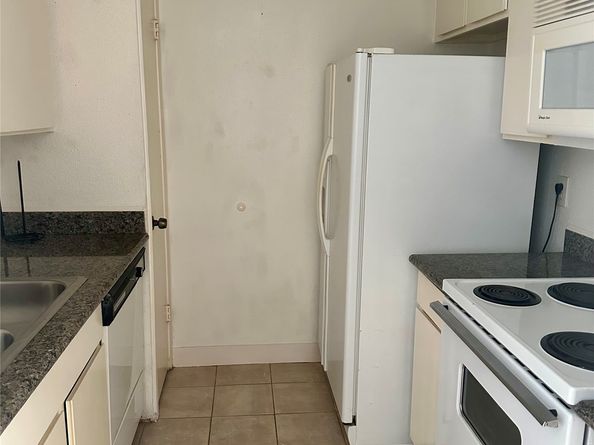 10047 Westpark Drive 30, Houston TX 77042