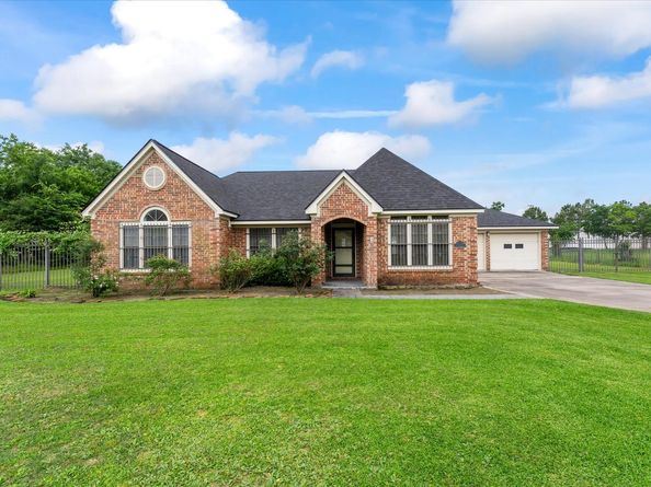17623 Kings Court, Cypress TX 77429