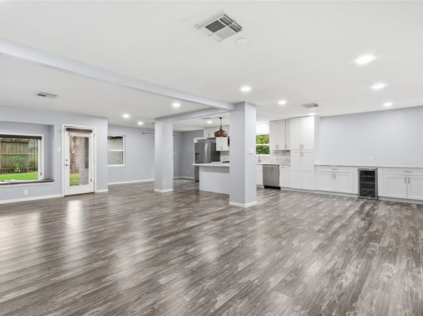5347 Rutherglenn Drive, Houston TX 77096