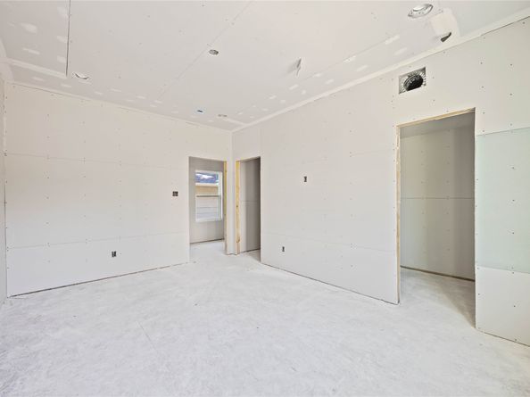 801 E 32nd 1/2 Street, Houston TX 77022