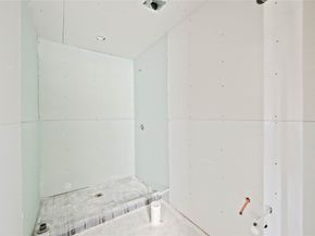 801 E 32nd 1/2 Street, Houston TX 77022