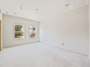 801 E 32nd 1/2 Street, Houston TX 77022