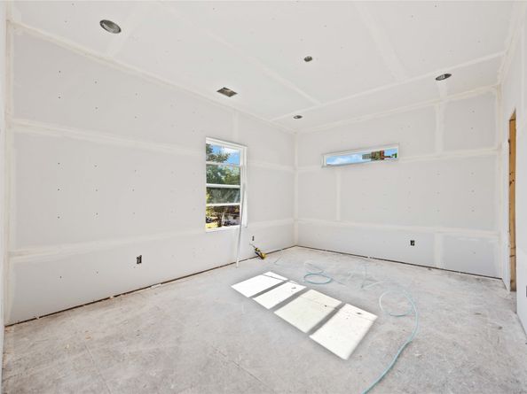 801 E 32nd 1/2 Street, Houston TX 77022