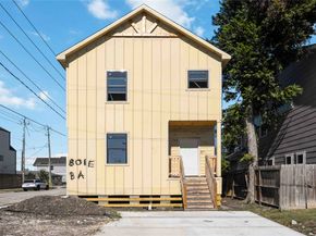 801 E 32nd 1/2 Street, Houston TX 77022